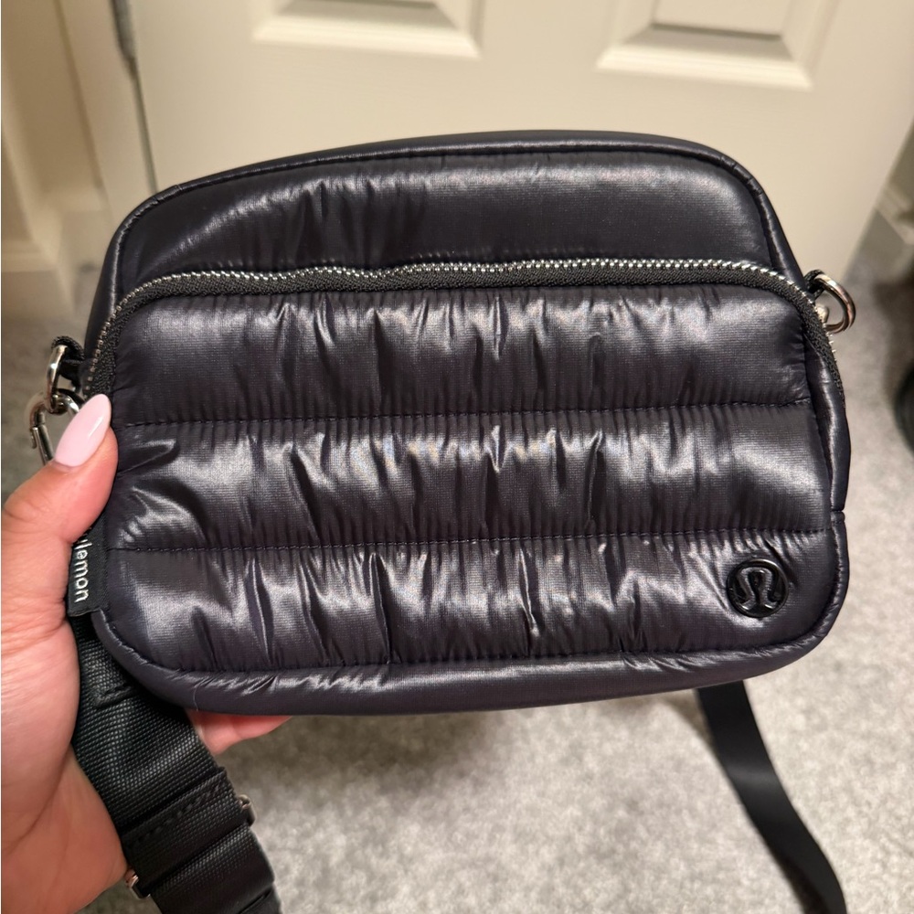 lululemon athletica  puff crossbody bag- Black